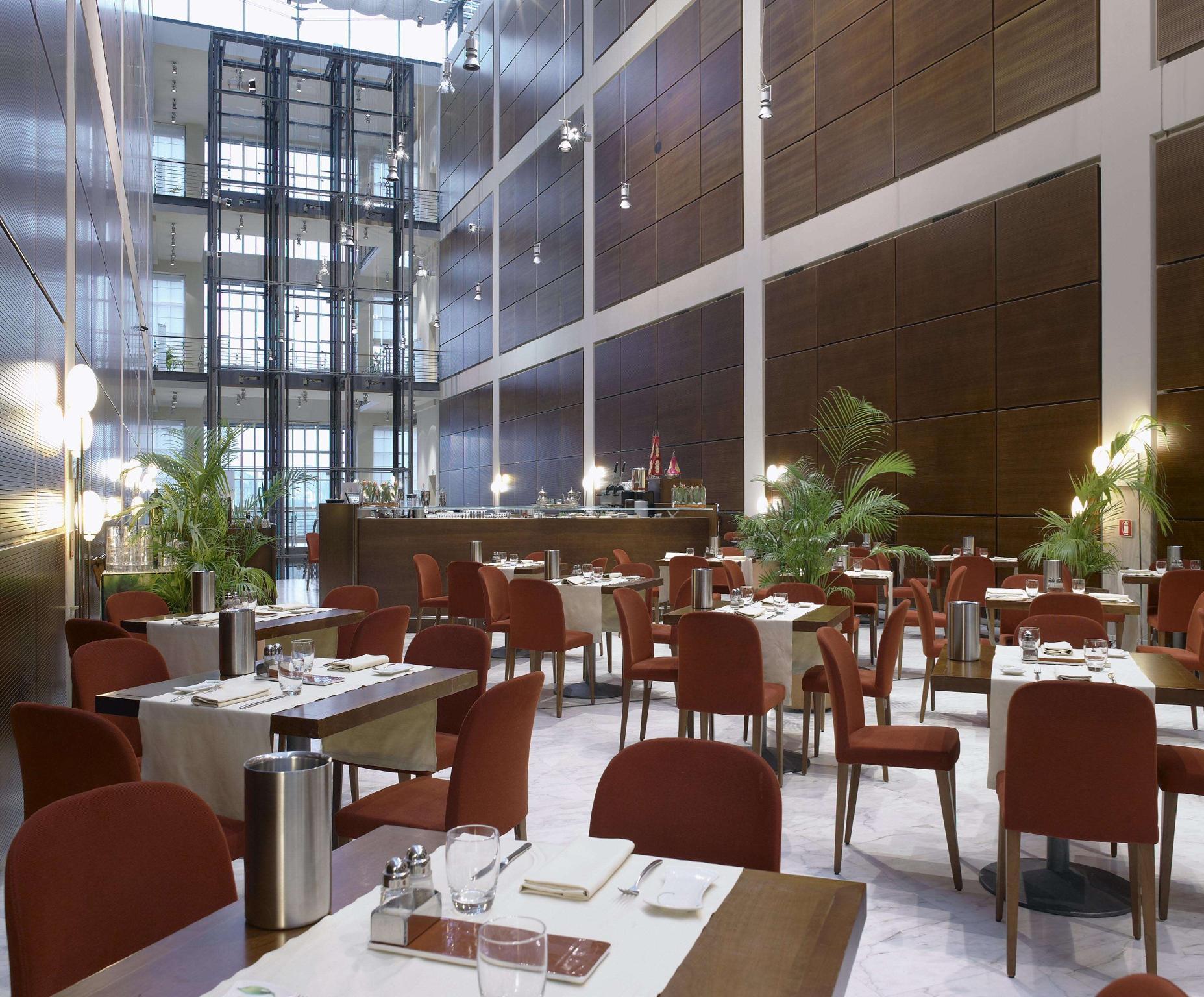 Doubletree By Hilton Turin Lingotto Hotel Exterior photo