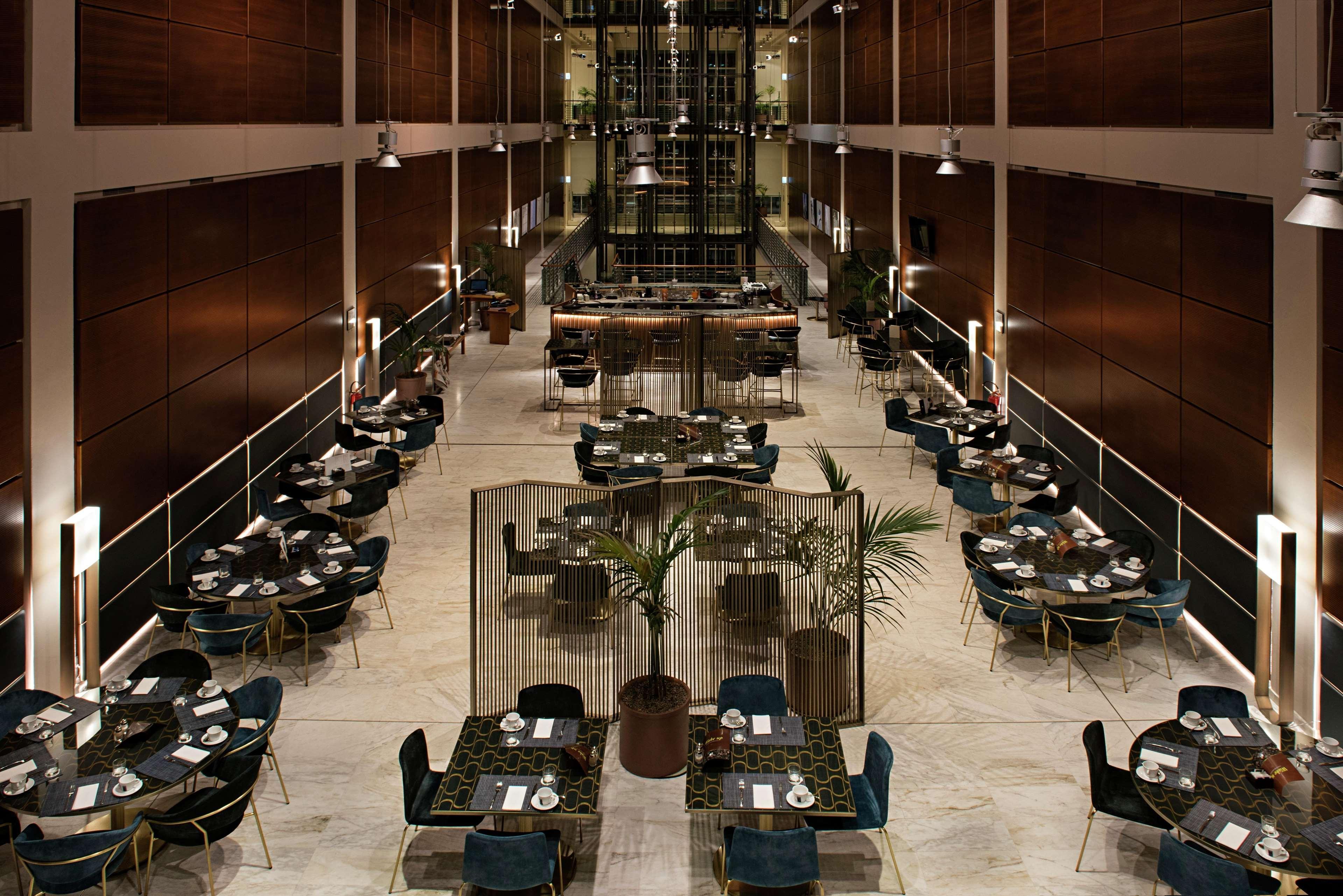 Doubletree By Hilton Turin Lingotto Hotel Exterior photo