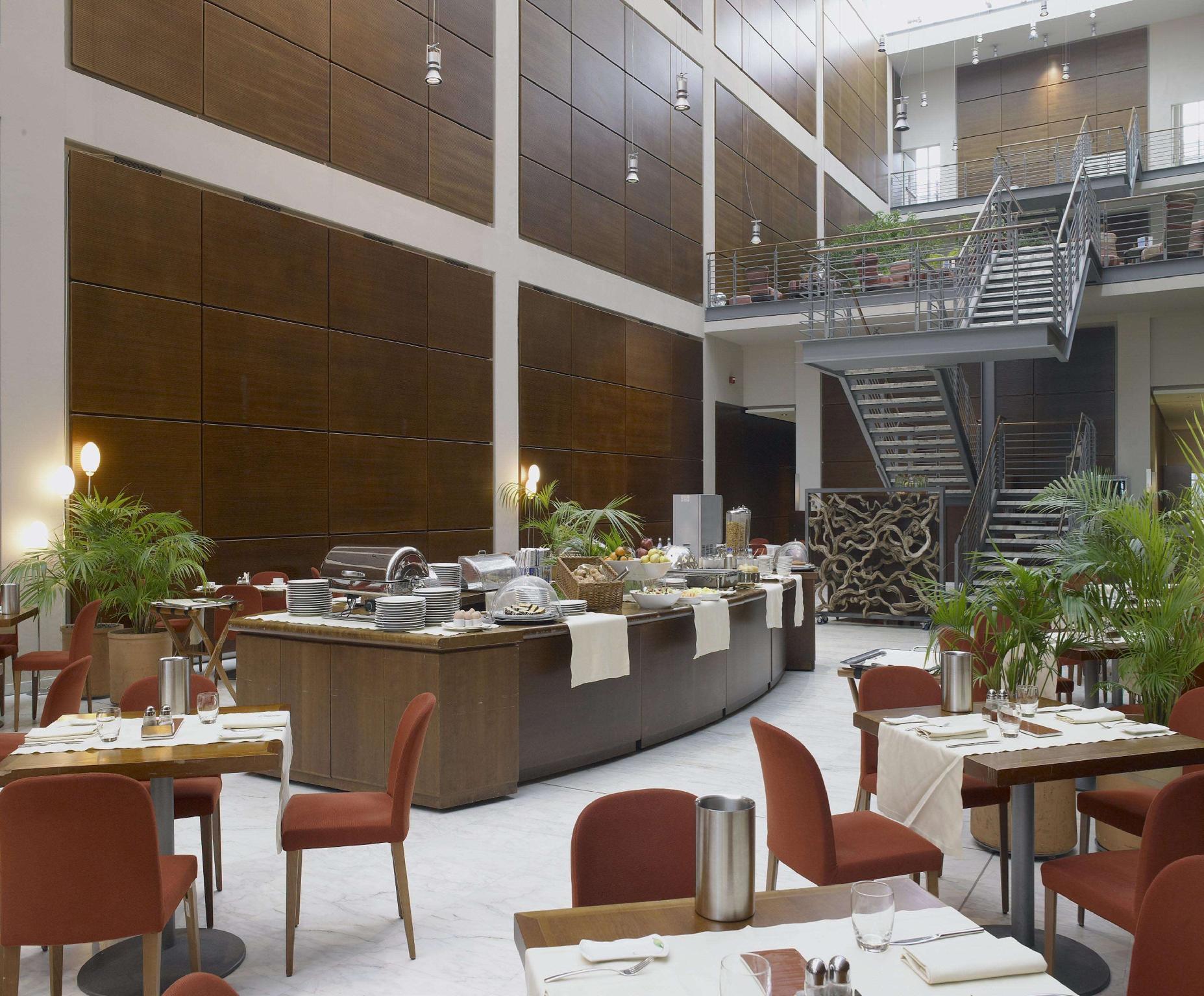 Doubletree By Hilton Turin Lingotto Hotel Exterior photo