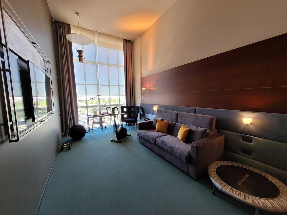 Doubletree By Hilton Turin Lingotto Hotel Exterior photo