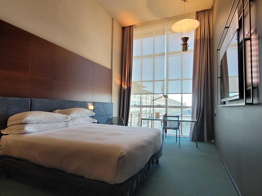 Doubletree By Hilton Turin Lingotto Hotel Exterior photo