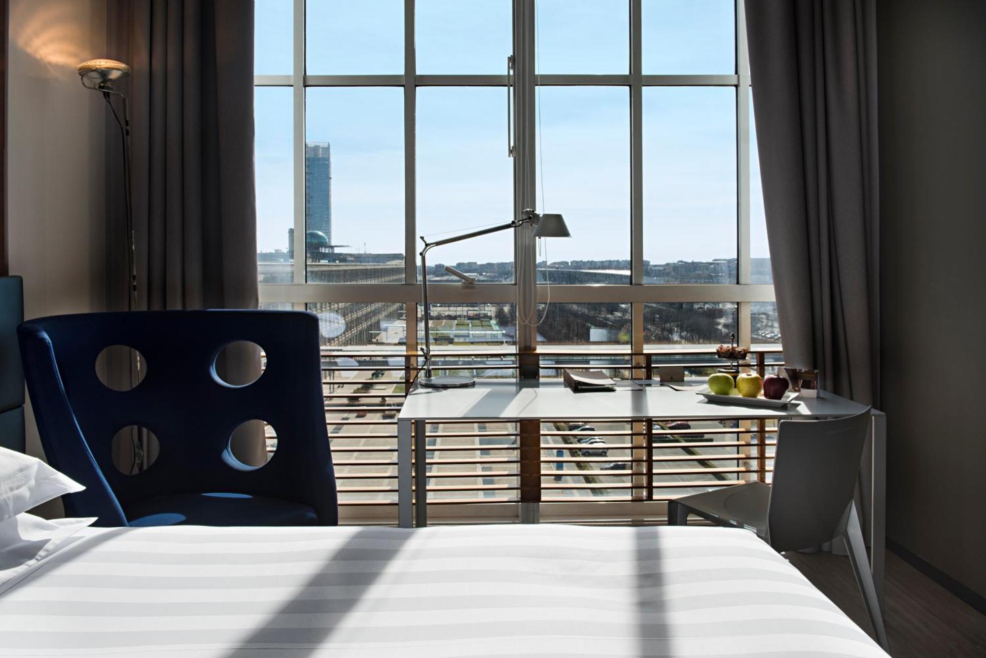 Doubletree By Hilton Turin Lingotto Hotel Exterior photo