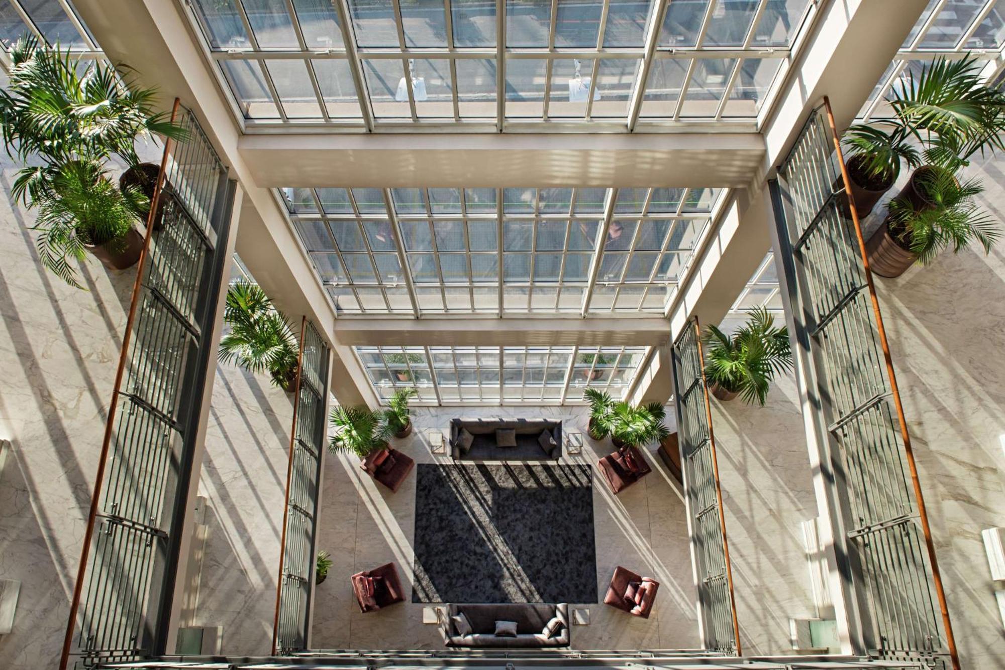 Doubletree By Hilton Turin Lingotto Hotel Exterior photo