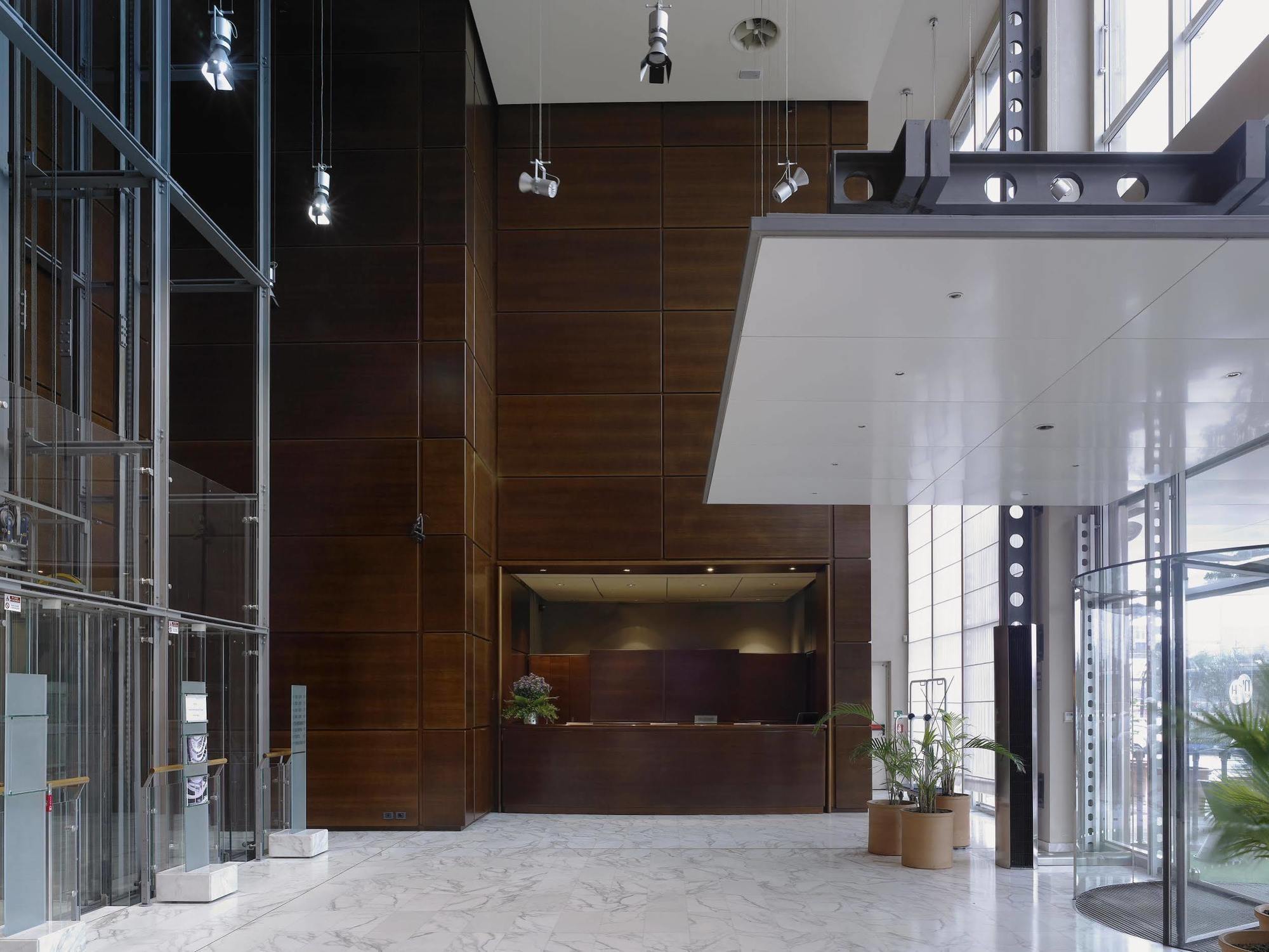 Doubletree By Hilton Turin Lingotto Hotel Exterior photo