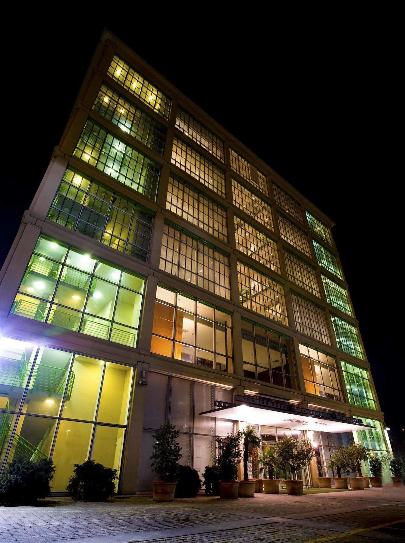 Doubletree By Hilton Turin Lingotto Hotel Exterior photo